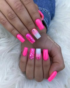 💖✨🍬✨💖 • • • #nailfashion #nailart #neonnails #nailinspo #nailsinspiration #nailtrends #summernails #springnails #pinknails #műköröm… | Instagram Summer Acrylic Nails, Cute Gel Nails, Stylish Nails Designs, Dipped Nails, Pink Acrylic Nails, Nail Designs Summer Acrylic, Pink Nail Designs