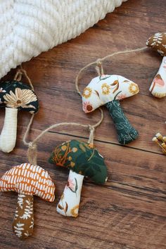 Autumn Crafts, Toys, Quilting, Fabric Ornaments, Diy Fabric Crafts, Felt Mushroom, Mushroom Decor