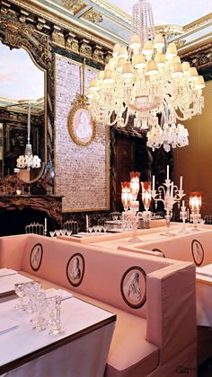 Guarantee you have access to the best lighting pieces for your restaurant project - What kind of lamp do you need? Chandelier? Penadant Lamps? Wall lamp or sonce? Find them all at luxxu.net Paris, Ile De France, Baroque, Baroque Fashion, Lovely Shop, Pub Interior