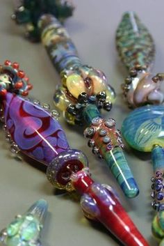 Gail Crosman Moore lampwork beads. Buttons, Bijoux, Artists, Ideas, Fimo, Beautiful, Pretty, Conchiglie