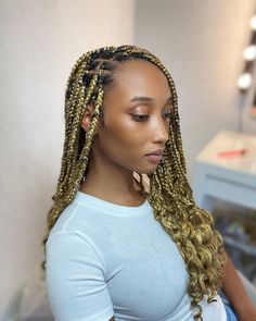 Blonde Knotless Braids With Curls Plaited Hairstyle, Braided Hairstyle