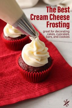 the best cream cheese frosting great for decorating cupcakes, cakes, and cookies