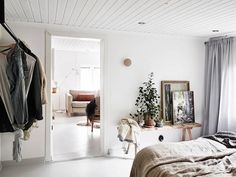 A charming Swedish cottage by a lake Interior Inspiration, Interior Design Bedroom, Haus