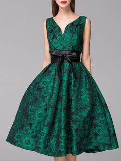 Green+V+Neck+Backless+Sleeveless+Print+Bow-Waist+Dress+49.99 Haute Couture, Flare, V Neck Midi Dress, A Line Dress, Midi Dresses Online, Midi Dress, Cheap Dresses