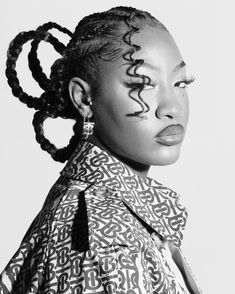 Sculptural braids represent a captivating and new way of doing dramatic hairdos. This trend transcends mere aesthetics, transforming braiding into a d... People, Female Singers, Black Femininity, Black Girl Magic, Afro Hairstyles, Afro, Slay, Goddess Hairstyles
