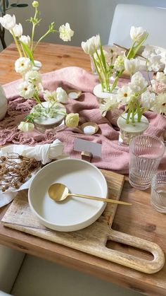Home Décor, Brunch, Decoration, Table Setting Decor, Table Settings Everyday, Spring Table Decor, Dinner Table Decor, Table Setting Inspiration, Brunch Table Setting