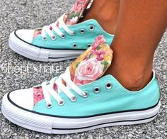 Teal and floral print custom converse. Vans, Chucks, Zapatos