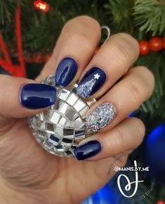 If you are looking for Christmas wedding nails perfect couples Christmas weddings. Holiday wedding nails for winter. Christmas Wedding Nails Perfect For Christmas Weddings Classy Nails, Style