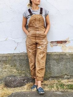 Please note: Size S and Size M are currently out of stock. Orders for Size S and Size M will ship on January 15, 2024. We are currently restocking, if you don't want to wait, please do not place an order. Thank you so much for your love of these overalls!♡ This vintage Overall has adjustable stretch straps. Classic hea Vintage, Unisex, Outfits, Wardrobes, Farmer Overalls, Bib Overalls, Carhartt Overalls Women, Carhartt Overalls Outfit, Gardening Overalls