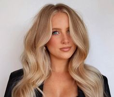 What Is the Old Money Blonde Hair Color & How to Get It? Ideas, Blonde Hair, Medium Blonde, Golden Blonde Hair Color, Golden Blonde Hair, Brown Blonde Hair, Blonde Hair Color
