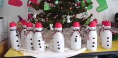 Coffee creamer bottles made into snowmen. Fill with candy. Cute gift idea.  Also, I could have, like, 10 of these by Christmas.  More if I ask friends to save theirs.  would be fun to do snowman bowling too!! Christmas Crafts, Festive Crafts, Christmas Crafts For Gifts, Xmas Crafts, Craft Gifts, Christmas Projects, Snowman Crafts, Christmas Diy, Holiday Crafts