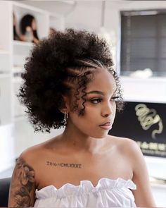 A selection of 80 cute & easy natural hairstyle ideas for black women perfect for any hair texture. Cornrows Braids For Black Women, Braids For Black Hair, Half Cornrows, Pretty Braided Hairstyles, Natural Hair Bun Styles, Natural Hair Styles For Black Women, Quick Natural Hair Styles