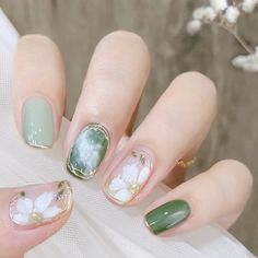 SPECIFICATIONSUse for: Decorative Nail ArtType: Full Nail TipsSize: 1setShape: Ballet Coffin Nail Art TipsQuantity: 24pscOrigin: Mainland ChinaNumber of Pieces: One UnitNail Width: as the picturesNail Length: As The PictureModel Number: 202242908Material: AcrylicMaterial: Acrylic&ResinItem Type: False NailInclude: 24Pcs False Nails With 1PC GlueFeature: Detachable Fake NailsBrand Name: ENDRRFLLAAttributes: Press On NailsApplication: Finger Floral, Flower Nails, Floral Nail Art, Flower, Camellia, Green, Shapes