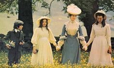 Film Style: The Railway Children (1970) - Cinestylography Country Girls, Films, Sally Thomsett, Old Movies, Edwardian England, Golden Age Of Hollywood, American Werewolf In London, Pride And Prejudice
