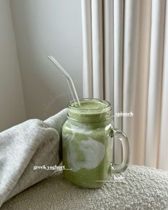 Green smoothie recipe, green smoothie aesthetic Green Smoothie Recipes, Smoothie Recipes, Health, Smoothies, Winter, Healthy Smoothies, Instagram, Green Smoothie, Protein Smoothie