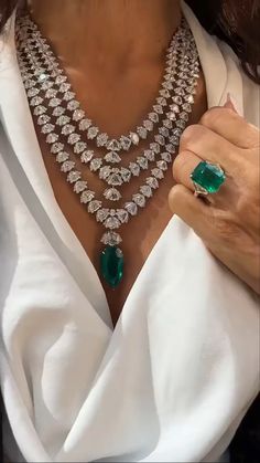 Fancy Jewellery Designs, Expensive Jewelry Luxury, Diamond Necklace Designs, Jewelry Photoshoot, Silver Jewellery Indian, Jewelry Lookbook, Indian Wedding Jewelry, Expensive Jewelry, Themed Jewelry