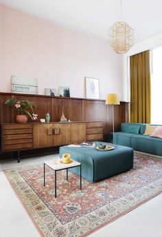 Creative powerhouse Erika Vocking took a stuffy textiles factory and transformed it into a colourful industrial home with mid-century modern style. Minimalism, Vintage, Modern Interior, Styl