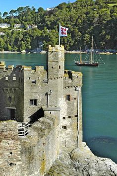 #DartmouthCastle © Nick Shepherd. One of the best images of our lovely castle.  www.bythedart.co.uk Lake District, Dublin, Architecture, Dartmouth Devon, Cornwall England