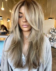 Long Bottleneck Bangs and Step Layers Thick Hair With Layers, Long Straight Layered Hair, Thick Long Hair, Long Straight Hairstyles, Thick Hair Cuts, Long Thin Hair Cuts, Long Thick Hair Hairstyles
