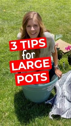 Check out these 3 cool tricks for planting in Large plant Pots! See our profile for more useful home&garden improvement tips! Container Gardening, Outdoor, Container Gardening Vegetables, Plant Care Houseplant, Growing Vegetables In Pots, Gardening Tips, Gardening With Rocks, Planting Pots