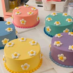 Cake Designs, Cake, Desserts, Bento, Barbie, Korean Cake, Cake Design, Cake Designs Birthday, Mini Cakes Birthday