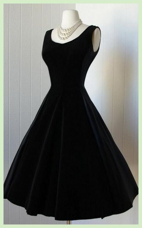 [SponsoredPost] A Line Black Short Homecoming Dress #blackhomecomingdress Outfits, Gaya Hijab, Mode Wanita, Giyim, Beautiful Dresses, Dress, Cute Dresses, Bal, Pretty Dresses