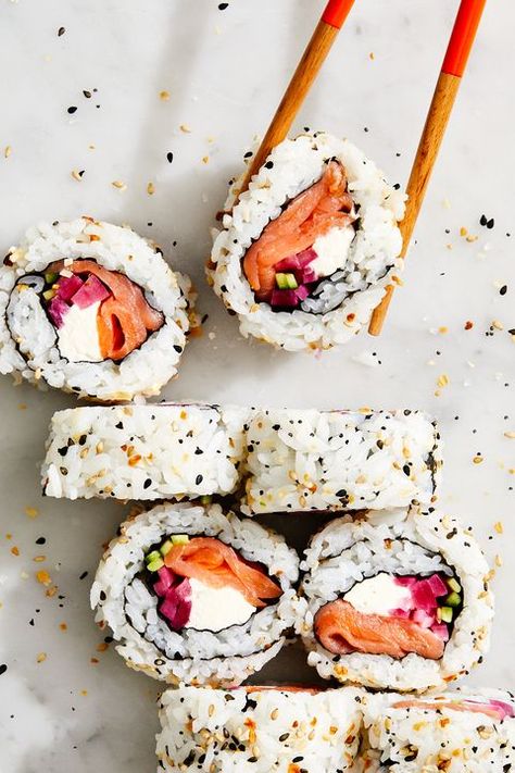 Essen, Hokkaido, Sushi Homemade, Sushi Recipes For Beginners, Sushi Stacks Recipe, Sushi Rolls Homemade, Sushi Recipes Homemade, Sushi Hand Rolls, Homemade Sushi Recipes