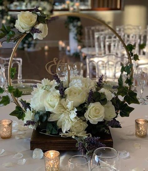 Ideas para centros de mesa que tú puedes hacer - Ideas Consejos Wedding Flowers, Wedding, Boho, Floral, Simple Weddings, Dekorasyon, Hochzeit, Hoa, Bunga