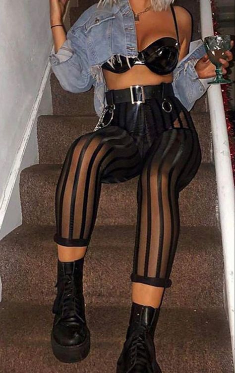Love love love these leggings so much! You could pair them with so many outfits Outfits, Rave Outfits, Rave Outfits Plus Size, Leggings Fashion, Rave Fits, Outfits With Leggings, Rave Looks, Striped Leggings
