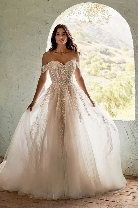 Haute Couture, Allure Bridals, Wedding Gowns, Wedding Dress, Tulle, Ball Gowns, A-line Wedding Dress, Wedding Dress Sleeves, Dream Wedding Dresses