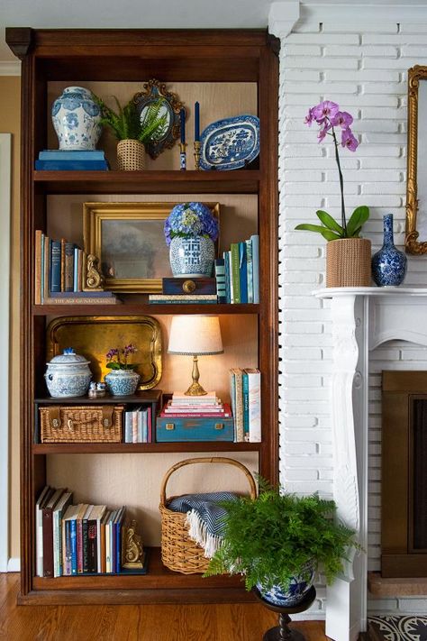 45 Built-in Bookshelf Decor Ideas | How to Style a Bookshelf | HGTV Home, Traditional, Inspiration, Design, Decoration, Ideas, Stylish, Raf, Style