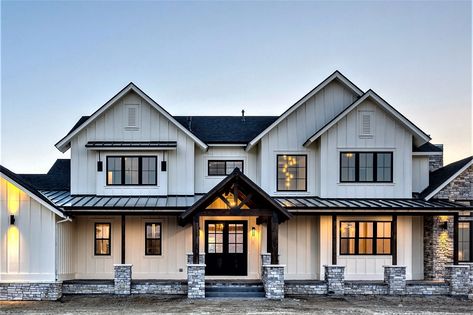 Barn Style House Plans, Affordable House Plans, Farmhouse Floor Plans, Farmhouse Style House Plans, Farmhouse House, Modern Farmhouse Exterior, Modern Farmhouse Plans, Craftsman House Plans, Farmhouse Exterior