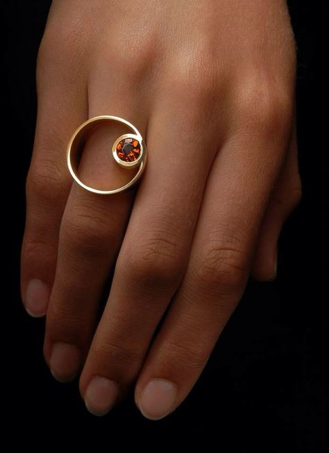 Amazingly beautiful Gold Ring Sets, Citrine Ring, Schmuck Design, Ring Verlobung, Modern Jewelry, Yellow Gold Rings, Ring Designs, Tiara, Jewelry Inspiration