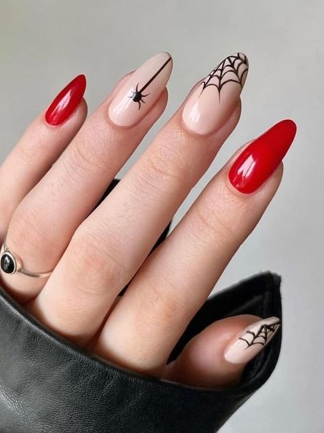 red and nude nails with spider webs Cute Nails, Fancy Nails, Holloween Nails, Kuku, Halloween Nail Art, Pretty Nails, Halloween Nail Designs, Cute Halloween Nails, Cute Acrylic Nails