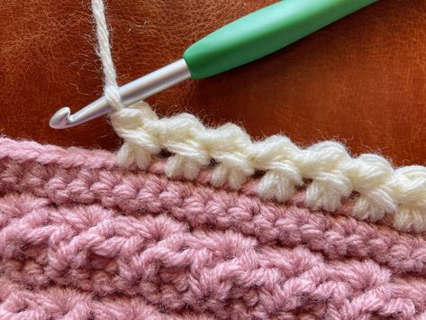 Patchwork, Crochet, Amigurumi Patterns, Crochet Edging Patterns Free, Crochet Scalloped Edge, Crochet Edging Patterns, Crochet Stitches For Blankets, Crochet Blanket Edging, Unique Crochet Stitches