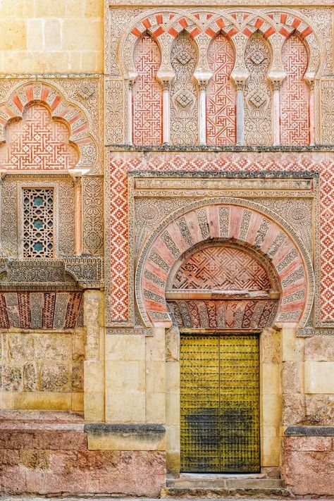 Cordoba, Granada, Architecture, Trips, Monuments, Arquitetura, Alcazar Seville, Cordoba Spain, Lugares