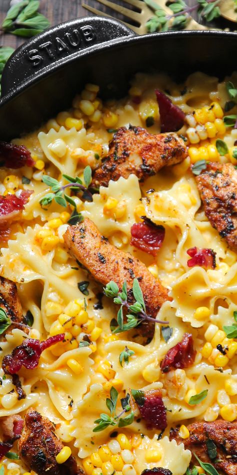 Creamy Chicken and Corn Pasta with Bacon - in a cast iron skillet. Pasta, Snacks, Casserole, Lunches And Dinners, Healthy Recipes, Chicken Bacon Pasta, Chicken Pasta Dishes, Chicken Pasta Recipes, Chicken Pasta Bake