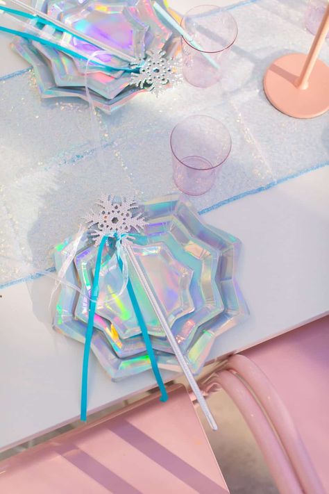 Snowflake iridescent Frozen birthday table decor for a DIY Frozen Birthday Party by Sugar & Cloth Ideas, Birthday, Elsa Birthday, Frozen, Fiesta Frozen, Party, Birthday Theme, Frozen Birthday, Birthday Party