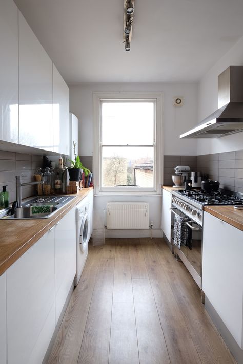 A Simple-Chic Small Flat in London | Apartment Therapy Design, Architecture, Interiors, Haus, Inspo, Interieur, Cuisine, Flat Interior, Arquitetura
