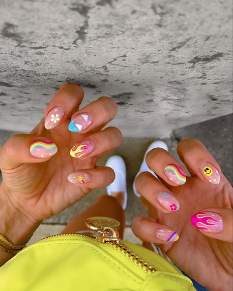 Music festival nails with bright colors, smileys, flames & stars Funky Nail Art, Cute Summer Nail Designs, Summer Acrylic Nails, Funky Nail Designs, Crazy Summer Nails, Festive Nail Designs, Nail Inspo, Nails Inspiration, Hippie Nail Art