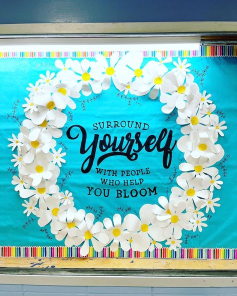 Regina Hagemann | Art Teacher on Instagram: “Out with the old and in with the new! ✨ Spring bulletin boards are in full swing this week! 🌸 This board gives me total 70s vibes and the…” Bulletin Boards, Decoration, Pre K, Inspiration, Crafts, Diy, Kindness Bulletin Board, Inspirational Bulletin Boards, April Bulletin Board Ideas