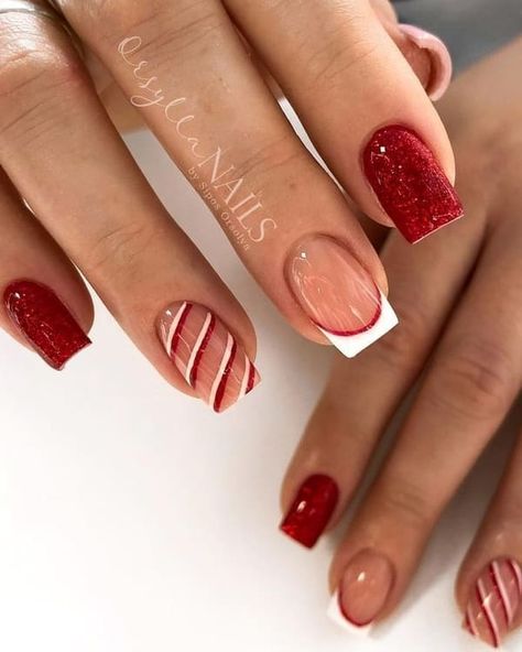 red Christmas nails: shimmery red and white with stripes Christmas Gel Nails, Acrylics, Holiday Nails Christmas, Christmas Nail Designs Holiday, Sns Christmas Nails Ideas, Christmas Nail Designs, Christmas Nail Art Designs, Christmas Nail Designs Easy, Christmas Manicure