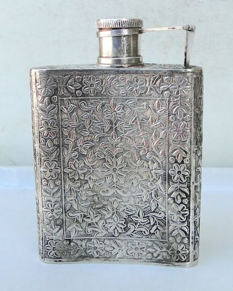 Winsome Vintage Antiques To Make You Fall In Love With Them - Bored Art Vintage, Metal, Design, Antique Flask, Whiskey Flask, Silver Flask, Vintage Flask, Wine Flask, Antique Silver