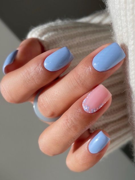 short light blue nails with subtle flower Diy, Design, Pink, Cute Simple Nails, Cute Nails, Uñas, Pretty Nails, Uñas Decoradas, Chic Nails
