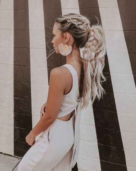 10 Creative Bohemian Hairstyles Perfect For Your Hippy Side - Society19 Long Hair Styles, Short Hair Styles, Cool Hairstyles, Gaya Rambut, Cute Hairstyles, Bohemian Hairstyles, Inspo, Style, Blond