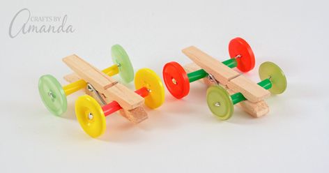 Clothespin car: made with clothespins, buttons, and some imagination. In no time you'll have your very own easy to make DIY toy! Diy Crafts, Inspiration, Flora, Home-made Toys, Diy For Kids, Diy Toys Car, Truck Crafts, Clothespin Crafts, Diy Toys