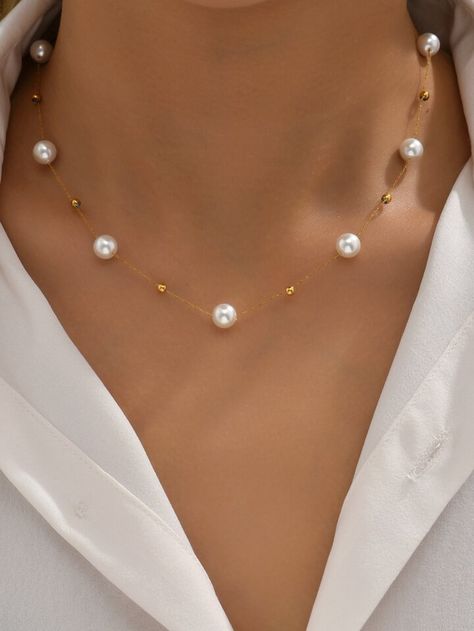 Pearl Necklace, Bijoux, Outfits, Prom, Pearl And Diamond Necklace, Big Pearl Necklace, Gold Pearl Necklace, Pearl Jewelry Necklace, Gold Pearl Jewelry