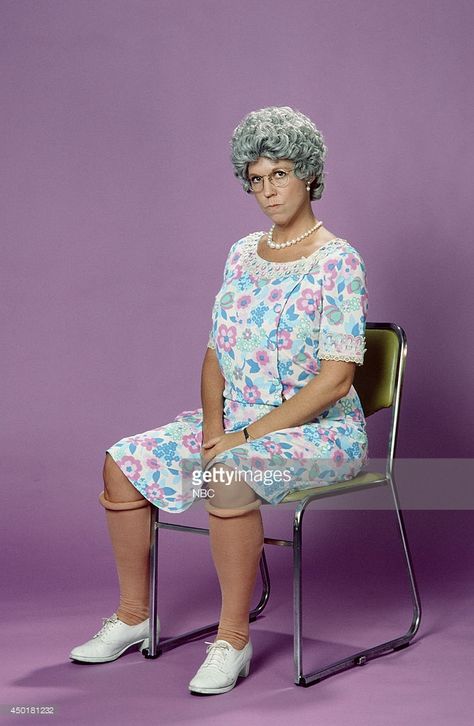 Vicki Lawrence as Thelma 'Mama' Crowley Harper -- Costumes, Roskilde, Golden Girls, Ideas, Wrens, Carol Burnett, Wren, Grandma Halloween Costume, Old Women