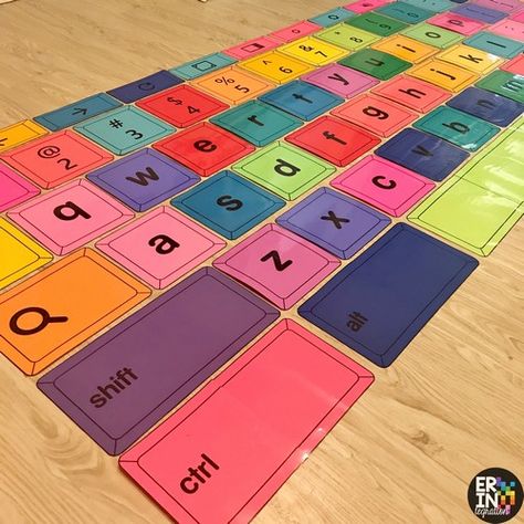Grab a free set of large printable Chromebook keyboard keys and learn ideas for using them in the classroom. Plus check out this huge printable Chromebook Keyboard Bulletin Board set perfect for a hallway or computer lab display for elementary teachers using Google Classroom and technology. Computer Lessons, Teaching, Keyboard Bulletin Board, School Computers, Computer Lab Bulletin Board Ideas, Computer Class, Elementary Computer Lab, Computer Lab Lessons, Classroom