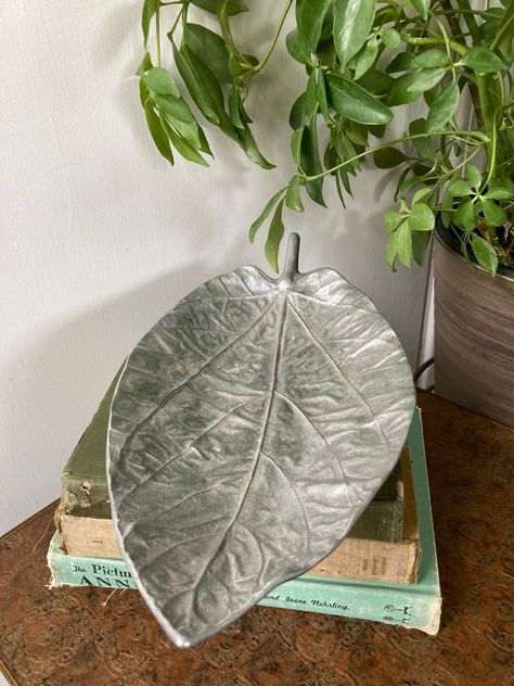 A beautiful vintage Virginia metalcrafters silver metal leaf tray This is a coconut leaf , dated 1948  Measures  13 x 6.75 inches Metal, Vintage, Home Décor, Coconut Leaves, Metal Leaves, Leaf Shapes, Decorative Storage, Silver Metal, Tray Decor